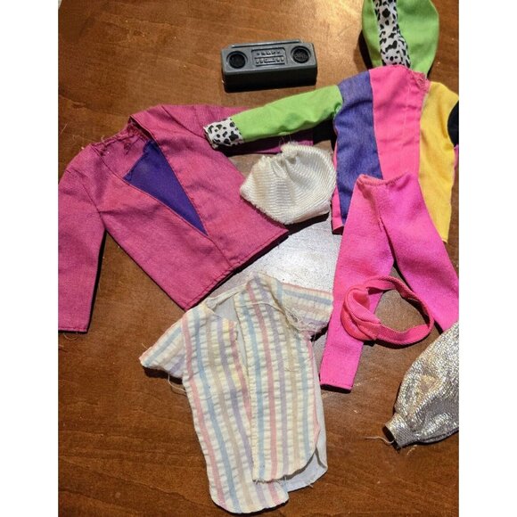 Vintage 80s & 90s Barbie Doll Clothing Lot Multicolor Outfits And Accessories - Picture 2 of 5